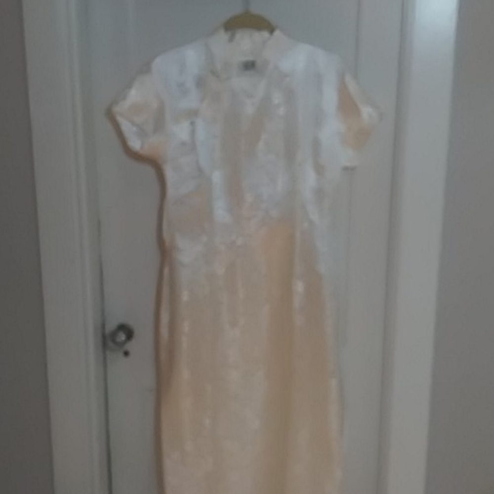 Chinese dress